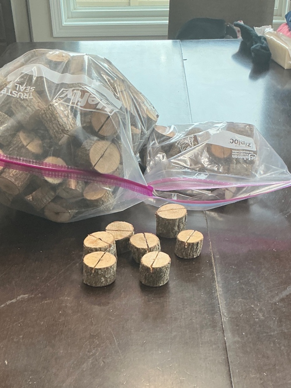 Natural Wood Slice Place Card Holders - Rustic Brown wedding decor